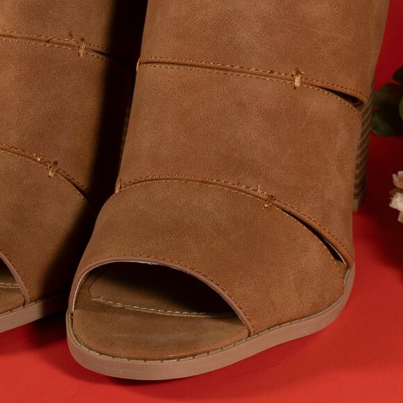 Qupid Ankle Booties Block Heel Peep Toe Side Buckle Color Brown Womens Size 7 - Picture 11 of 12